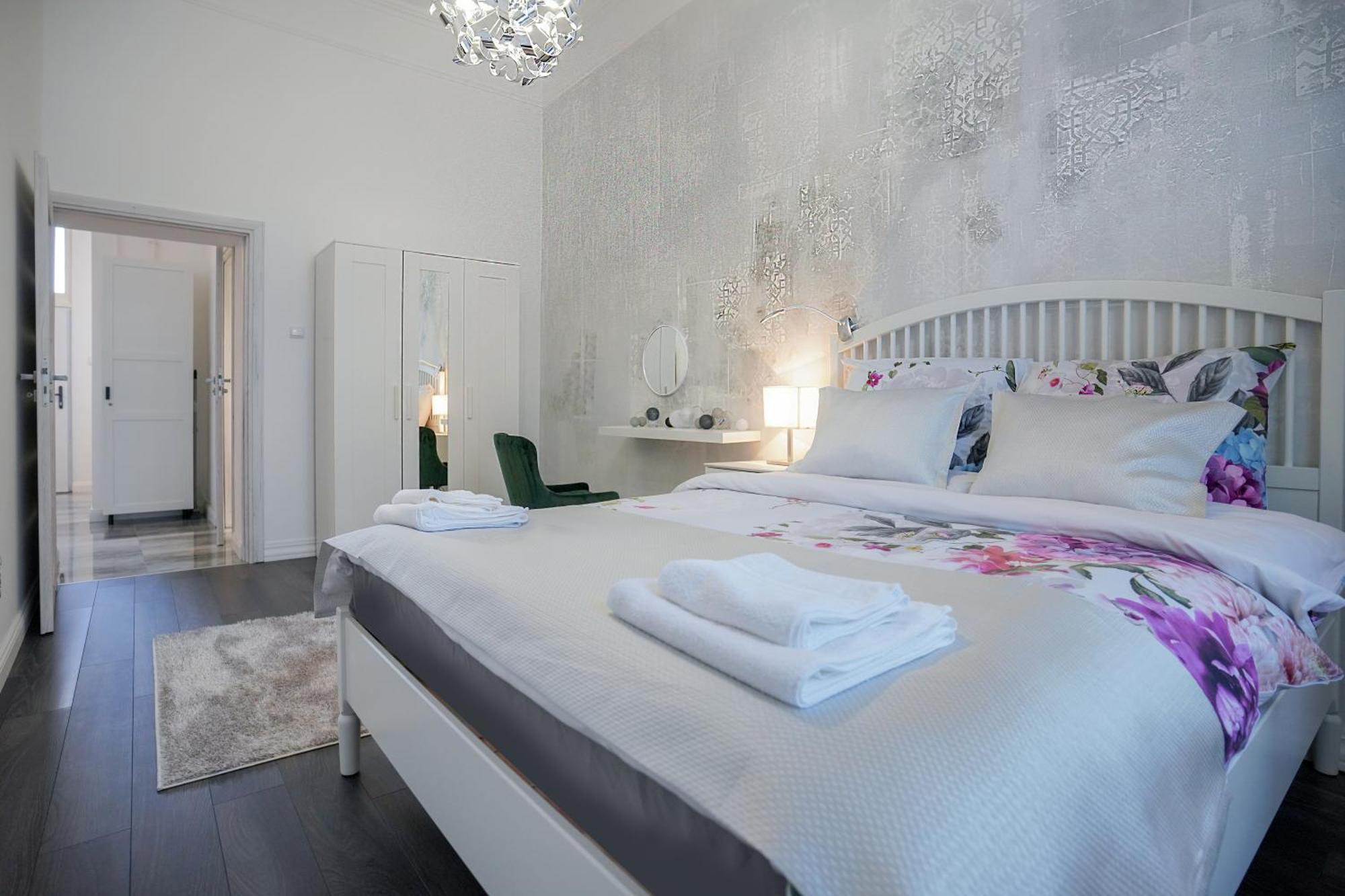Decor Apartman Еґер Екстер'єр фото